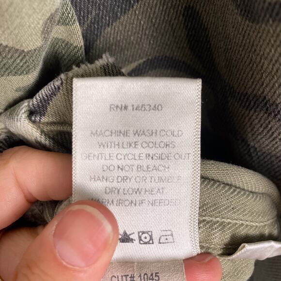 AMO Rosie Denim Jacket in Camo Print Small - Picture 8 of 9